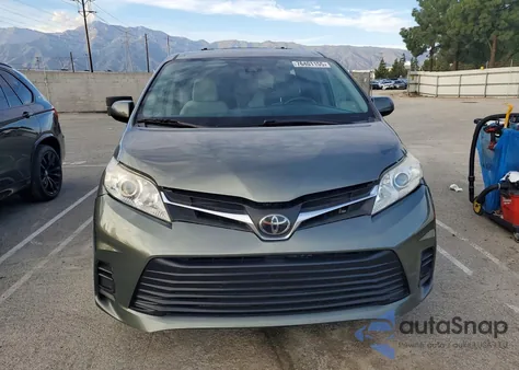 2020 Toyota Sienna Le 8-Passenger z USA, uszkodzony, nr VIN 5TDKZ3DC5LS031833